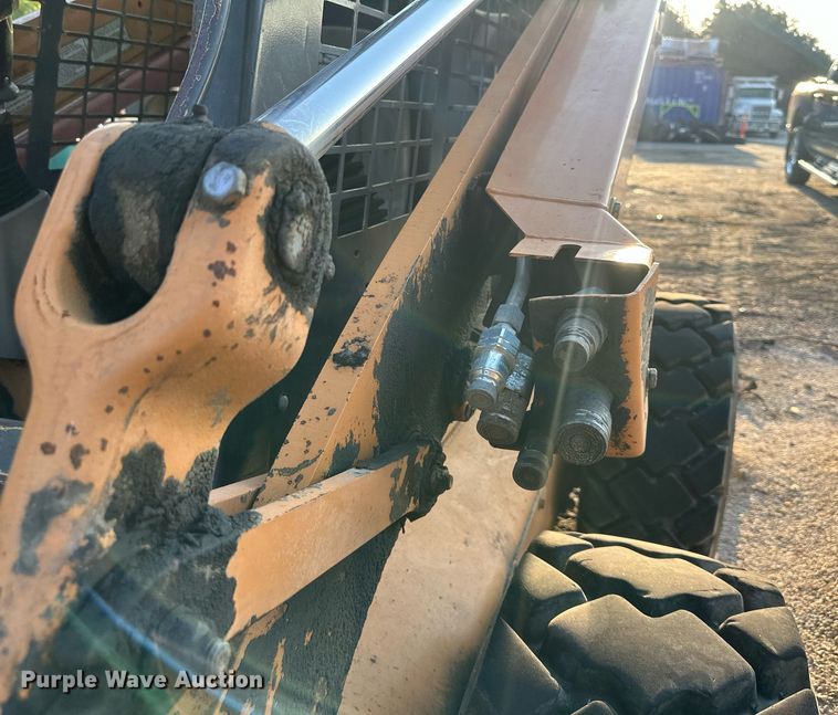 image for item EJ7213 2006 Case 450 skid steer loader