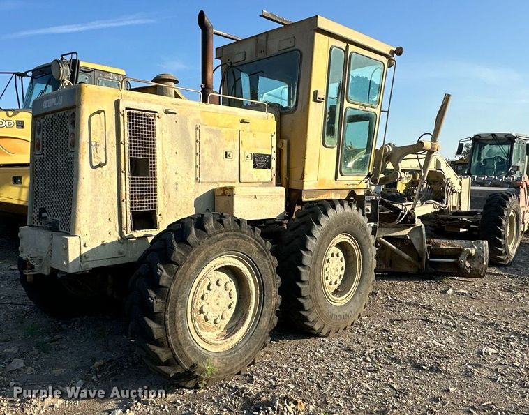 image for item EJ7214 1990 Caterpillar 12G rigid frame motor grader