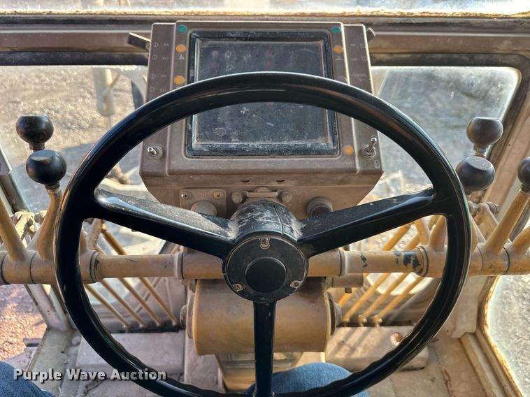 image for item EJ7214 1990 Caterpillar 12G rigid frame motor grader