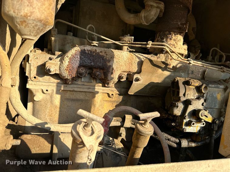 image for item EJ7214 1990 Caterpillar 12G rigid frame motor grader