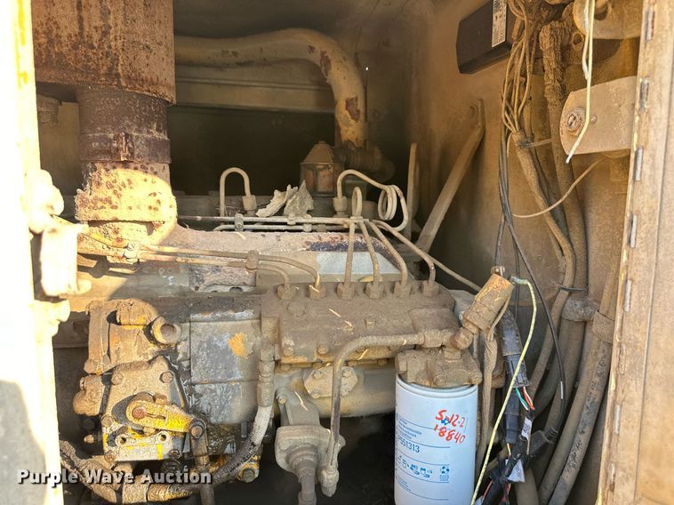 image for item EJ7214 1990 Caterpillar 12G rigid frame motor grader