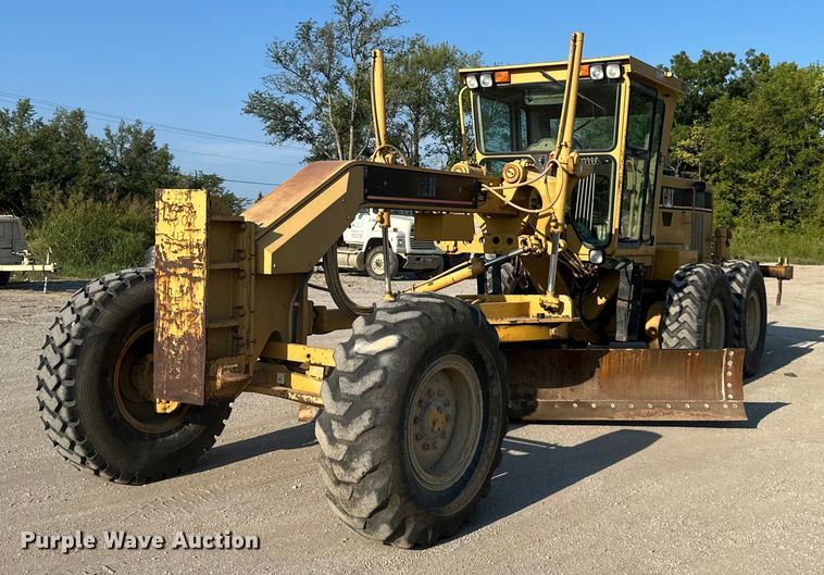 image for item EJ7215 1995 Caterpillar 12H motor grader