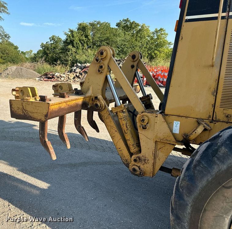 image for item EJ7215 1995 Caterpillar 12H motor grader
