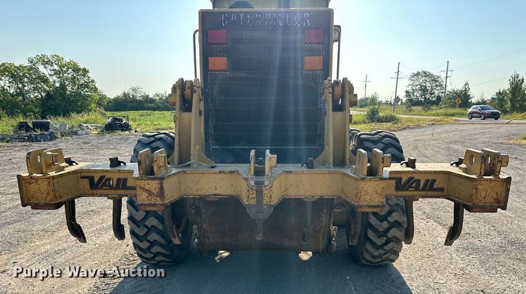 image for item EJ7215 1995 Caterpillar 12H motor grader