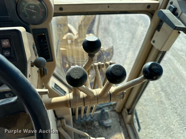 image for item EJ7215 1995 Caterpillar 12H motor grader