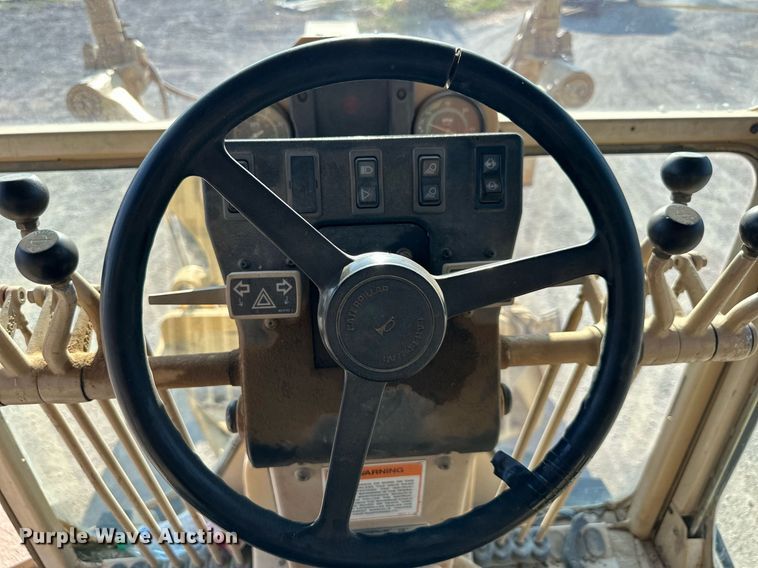image for item EJ7215 1995 Caterpillar 12H motor grader