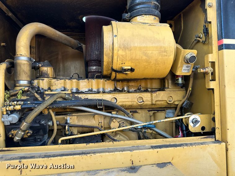 image for item EJ7215 1995 Caterpillar 12H motor grader