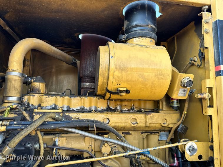 image for item EJ7215 1995 Caterpillar 12H motor grader