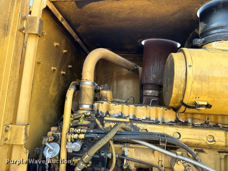 image for item EJ7215 1995 Caterpillar 12H motor grader