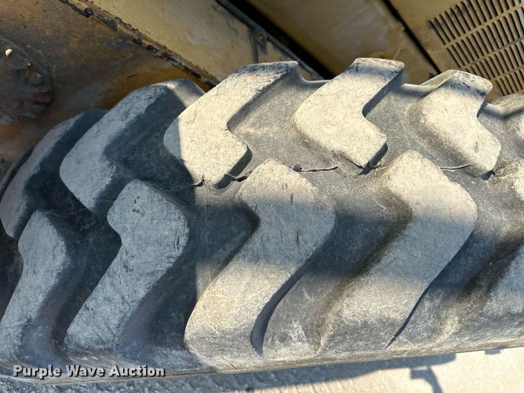 image for item EJ7215 1995 Caterpillar 12H motor grader