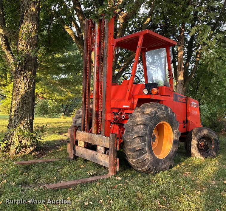 image for item EJ7217 1982 Case  586D forklift