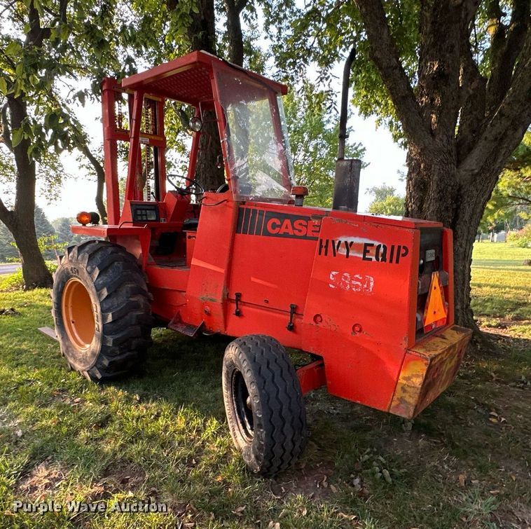 image for item EJ7217 1982 Case  586D forklift