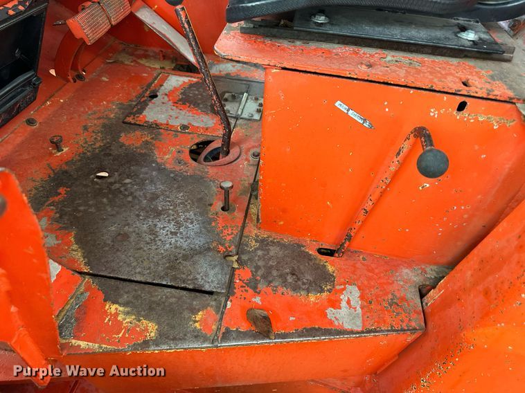 image for item EJ7217 1982 Case  586D forklift