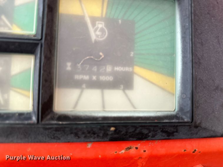 image for item EJ7217 1982 Case  586D forklift