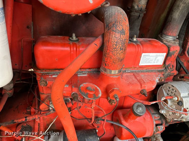 image for item EJ7217 1982 Case  586D forklift