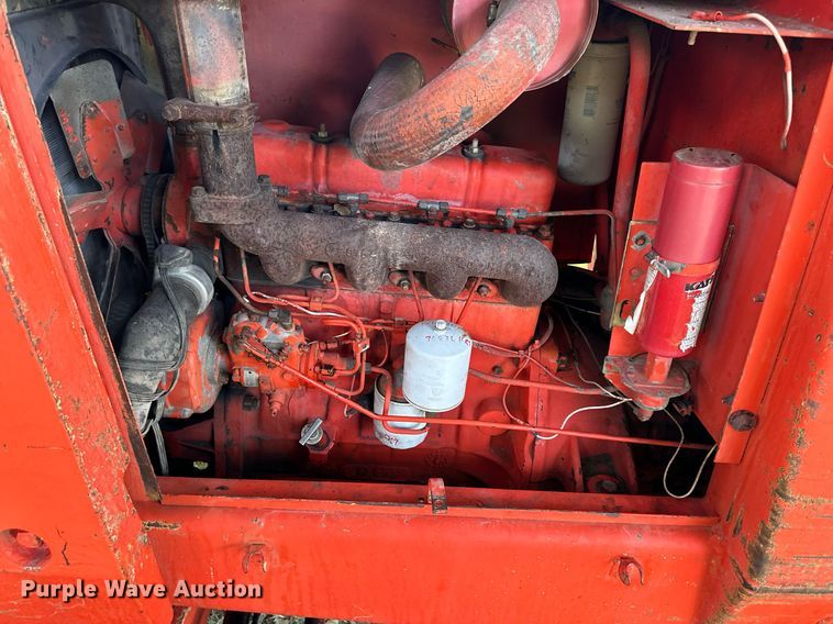 image for item EJ7217 1982 Case  586D forklift