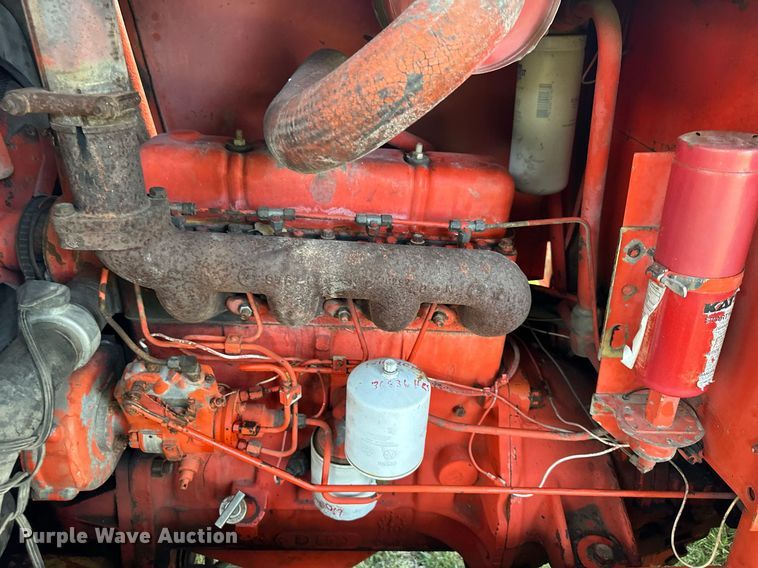 image for item EJ7217 1982 Case  586D forklift