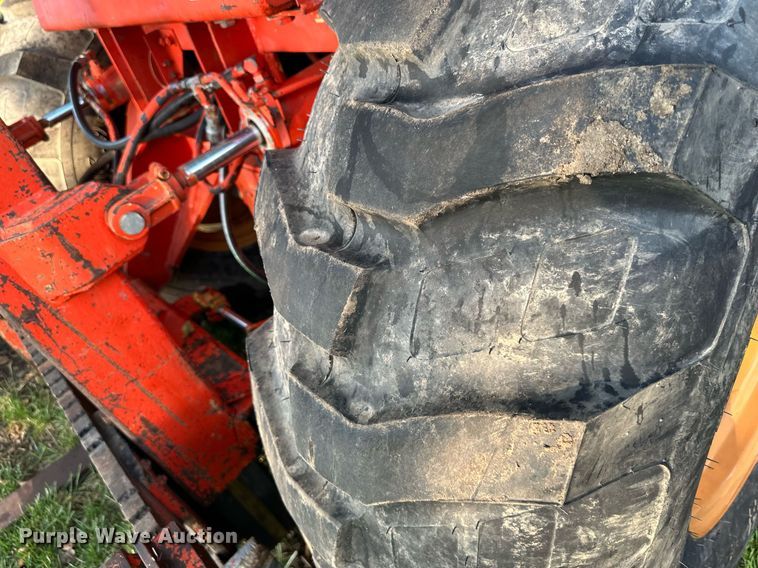 image for item EJ7217 1982 Case  586D forklift