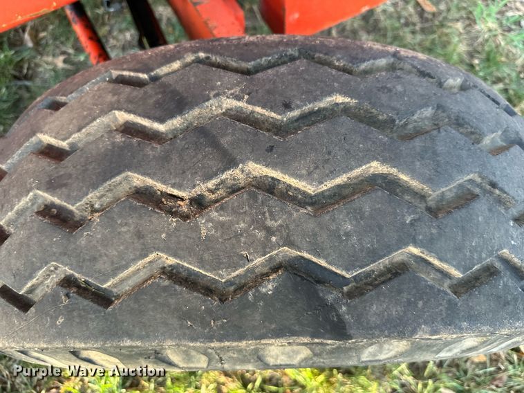 image for item EJ7217 1982 Case  586D forklift