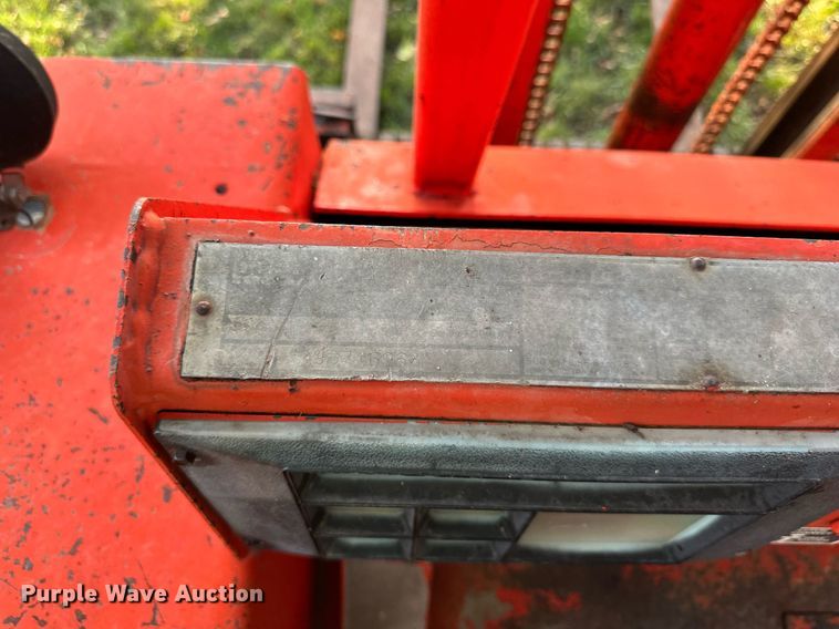 image for item EJ7217 1982 Case  586D forklift