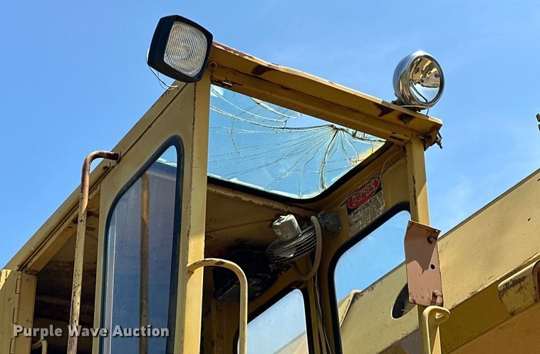 image for item EJ8837 1997 Gradall G3WD wheeled excavator