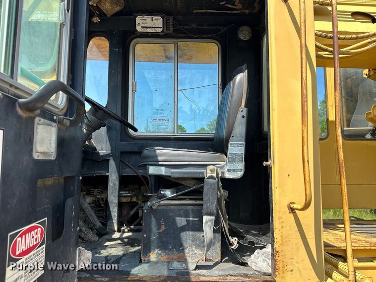 image for item EJ8837 1997 Gradall G3WD wheeled excavator