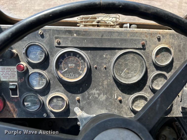 image for item EJ8837 1997 Gradall G3WD wheeled excavator