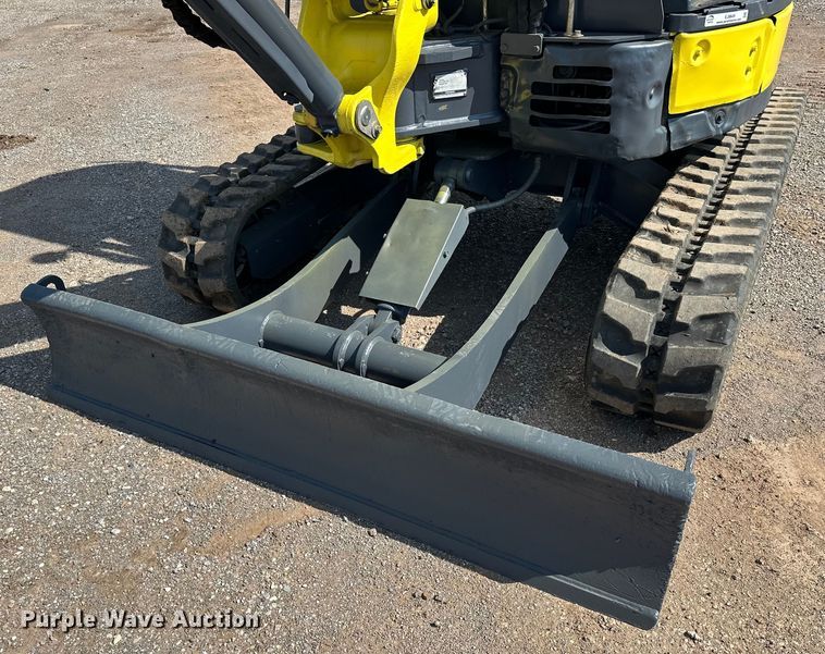 image for item EJ8849 2015 Yanmar VI035-6A mini excavator