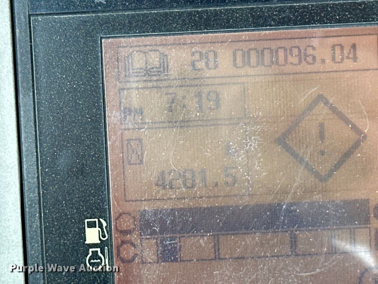 image for item EJ8849 2015 Yanmar VI035-6A mini excavator