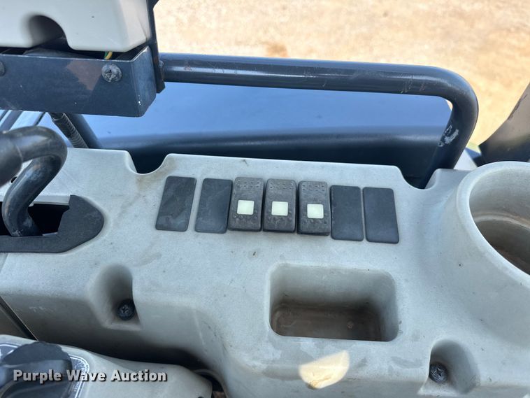 image for item EJ8849 2015 Yanmar VI035-6A mini excavator