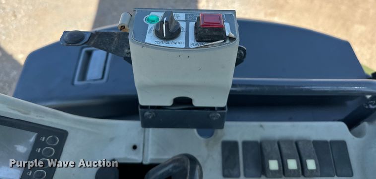 image for item EJ8849 2015 Yanmar VI035-6A mini excavator