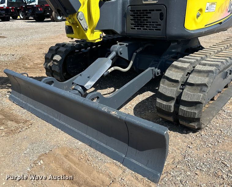 image for item EJ8850 2014 Yanmar VI017 mini excavator