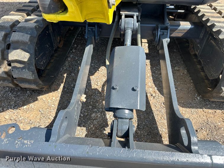 image for item EJ8850 2014 Yanmar VI017 mini excavator