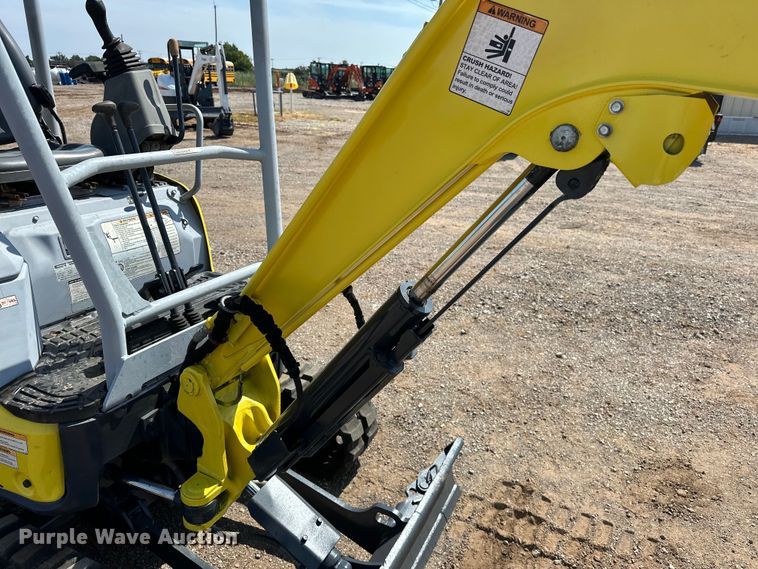 image for item EJ8850 2014 Yanmar VI017 mini excavator