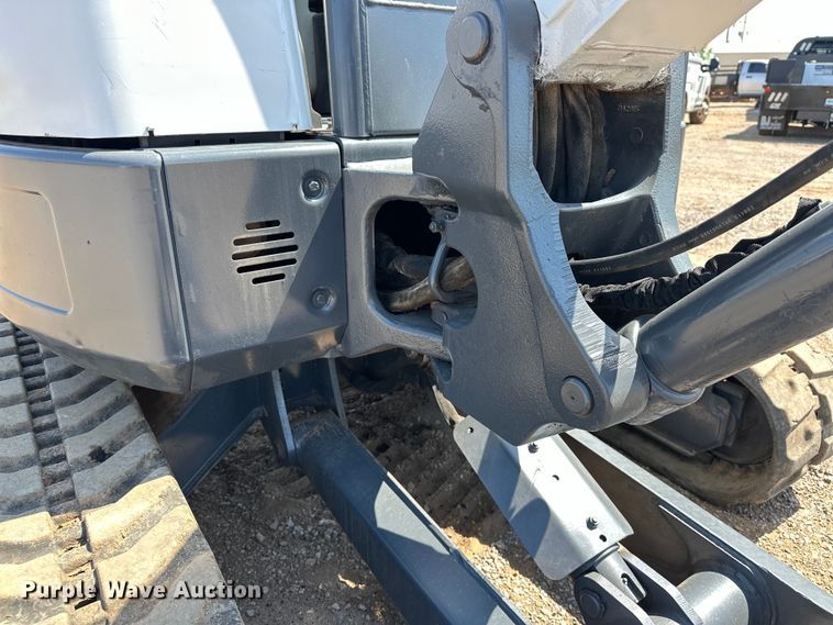 image for item EJ8851 2013 Bobcat  E35M mini excavator