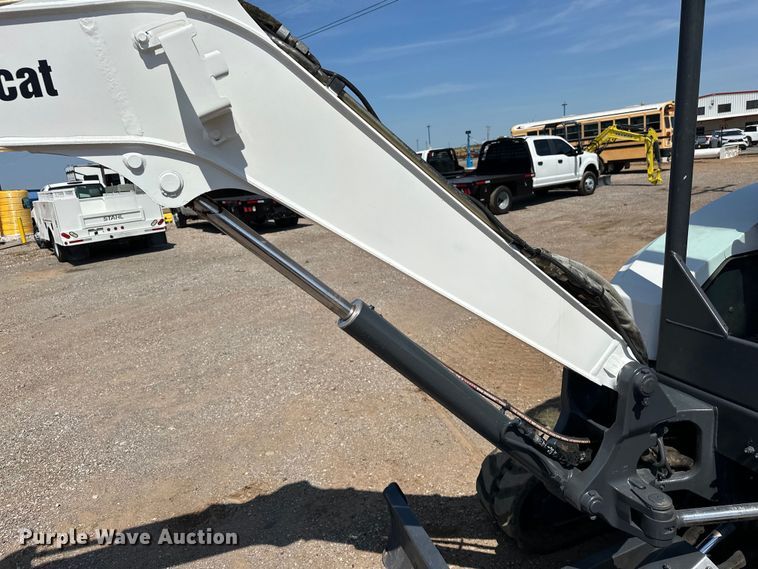 image for item EJ8851 2013 Bobcat  E35M mini excavator