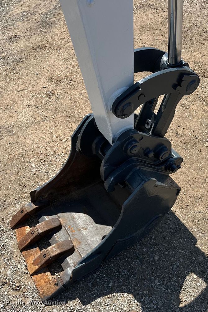 image for item EJ8851 2013 Bobcat  E35M mini excavator