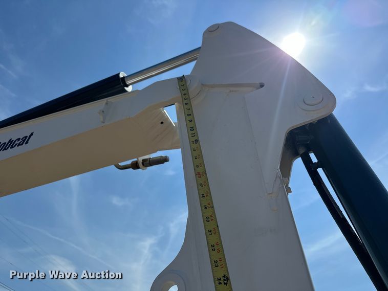 image for item EJ8851 2013 Bobcat  E35M mini excavator