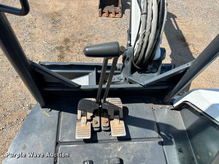 image for item EJ8851 2013 Bobcat  E35M mini excavator