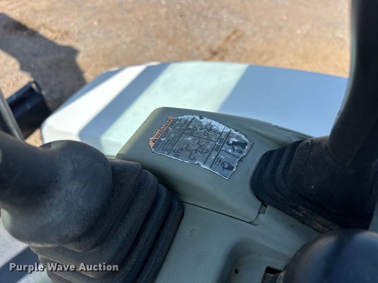 image for item EJ8851 2013 Bobcat  E35M mini excavator