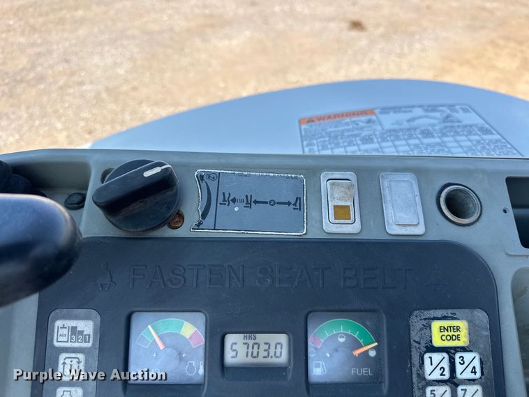 image for item EJ8851 2013 Bobcat  E35M mini excavator