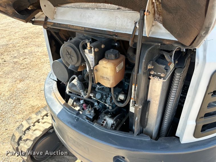 image for item EJ8851 2013 Bobcat  E35M mini excavator