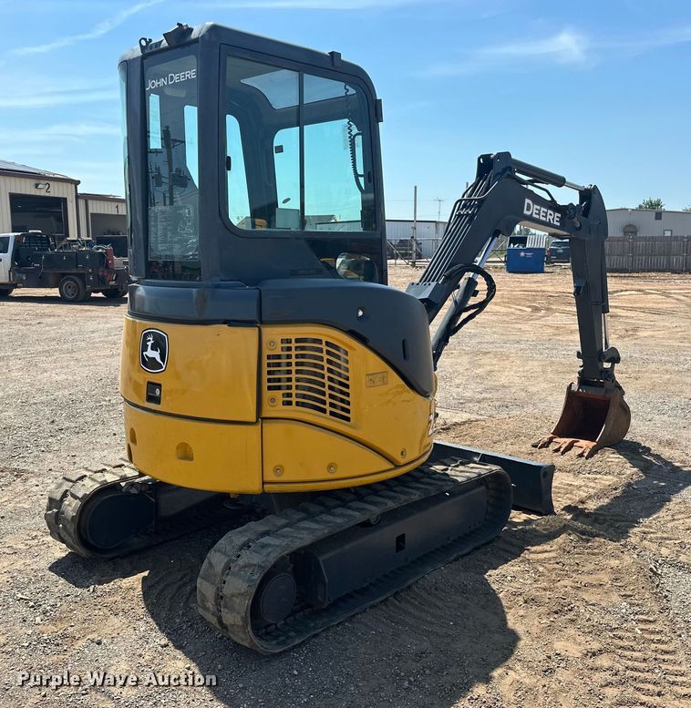 image for item EJ8852 2013 John Deere  27D mini excavator