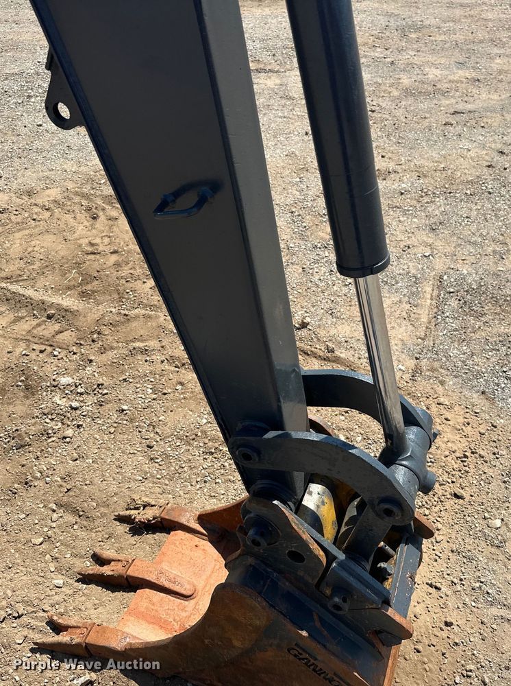 image for item EJ8852 2013 John Deere  27D mini excavator