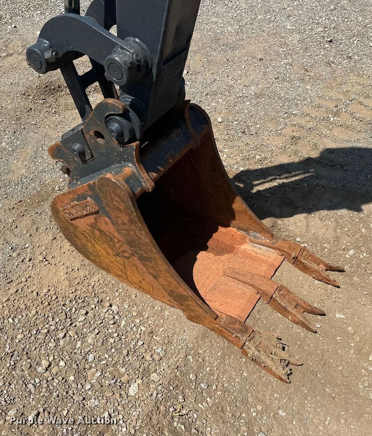 image for item EJ8852 2013 John Deere  27D mini excavator