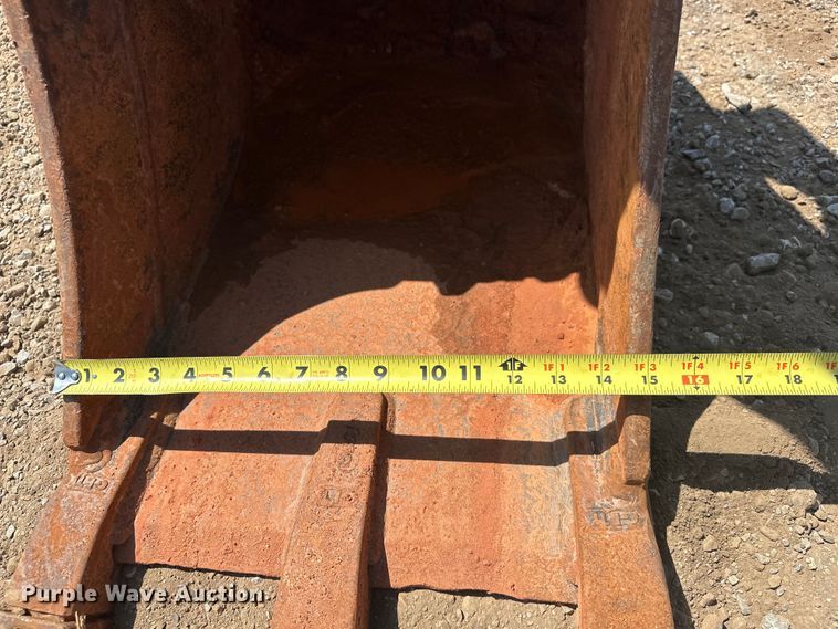 image for item EJ8852 2013 John Deere  27D mini excavator