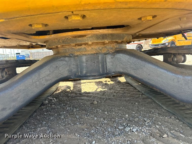 image for item EJ8852 2013 John Deere  27D mini excavator