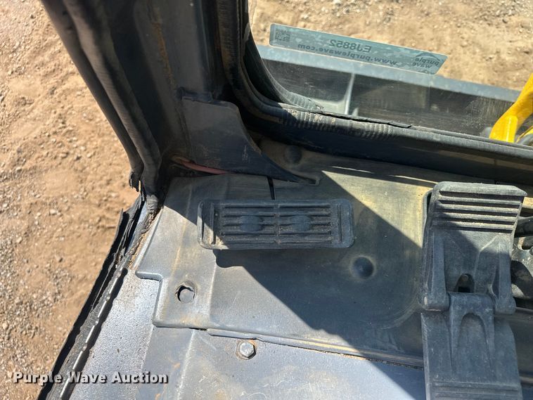 image for item EJ8852 2013 John Deere  27D mini excavator