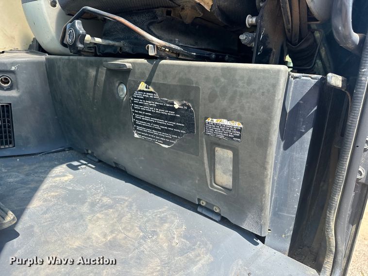 image for item EJ8852 2013 John Deere  27D mini excavator