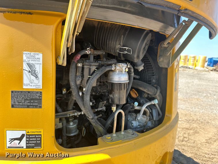 image for item EJ8852 2013 John Deere  27D mini excavator